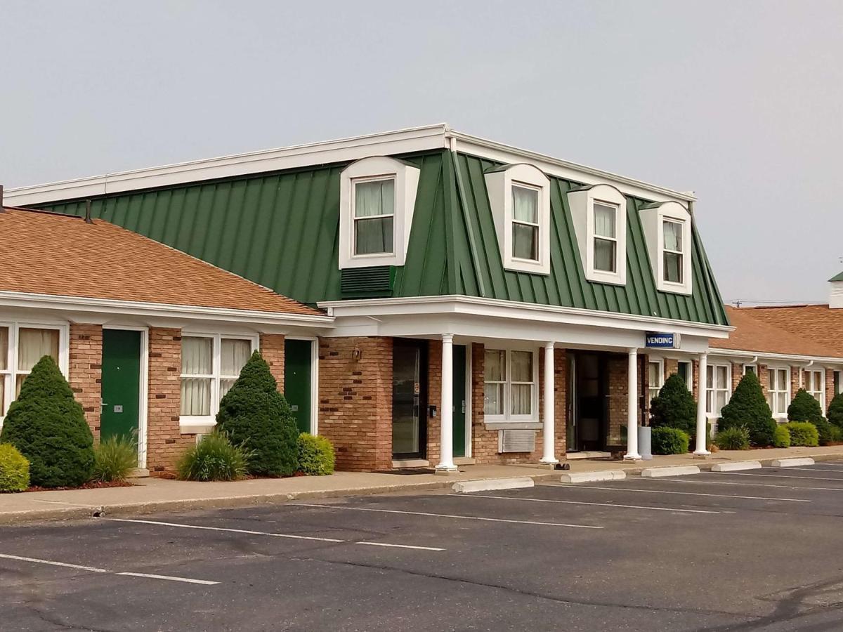 Travelodge By Wyndham New Philadelphia Eksteriør bilde