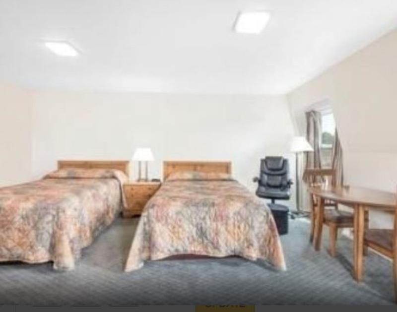 Travelodge By Wyndham New Philadelphia Eksteriør bilde